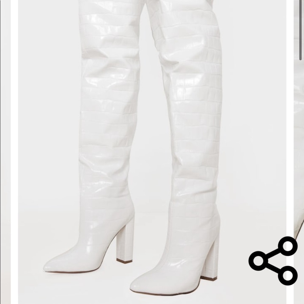 COPY - BRAND NEW Pretty Little Thing White Boots